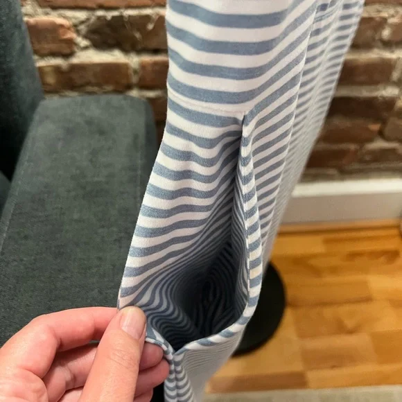 Chic Striped Dress in Blue and White - Picture 4 of 4